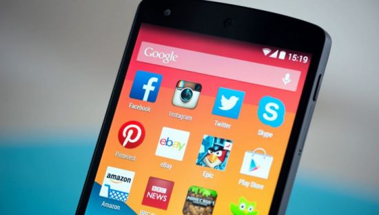 Privacy, 50 organizzazioni mondiali contro i bloatware su Android: Google intervenga