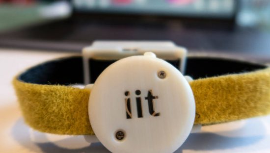 Braccialetto anti Covid-19, potrebbe diventare il gadget dell’estate?